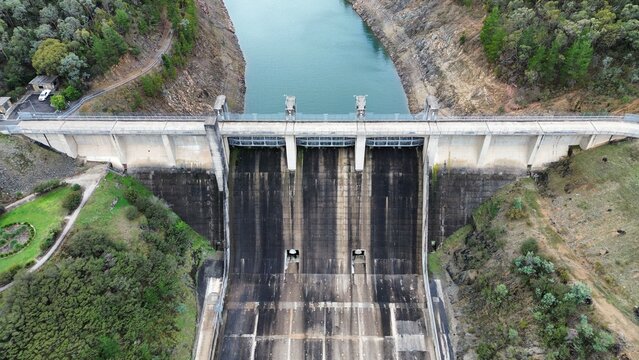 South para reservoir water dam infrastructure controlling water flow