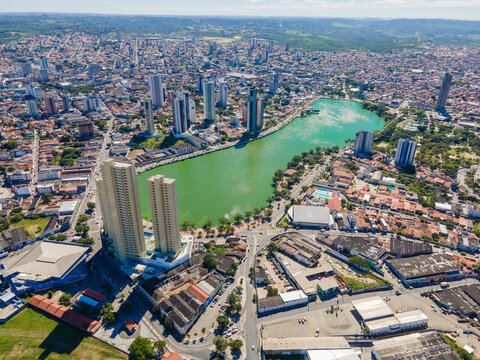 Vista A&eacute;rea do A&ccedil;ude Velho em Campina Grande, Para&iacute;ba | Aerial View of A&ccedil;ude Velho in Campina Grande, Para&iacute;ba, Brazil