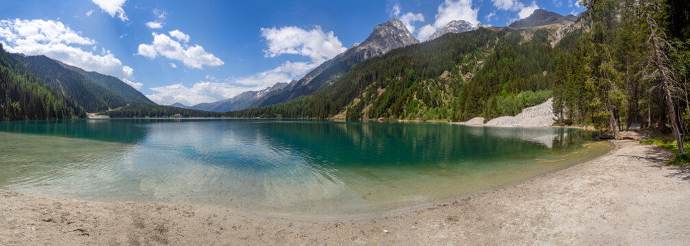 Italy, South Tyrol, Lake Antholz in the Rieserferner-Ahrn Nature Park