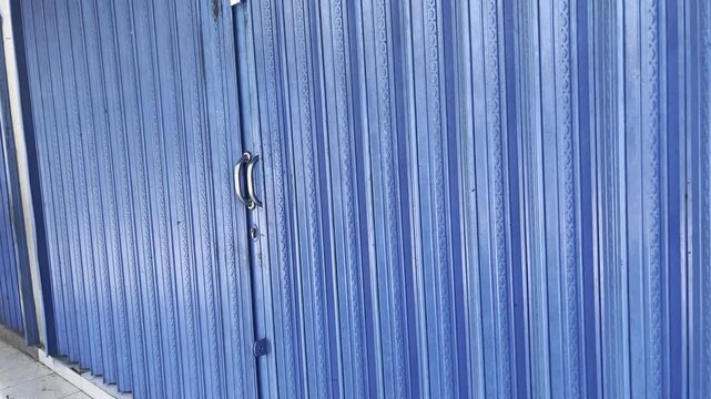 Blue Metal Rolling Shutter Gate of Commercial Shop Front
