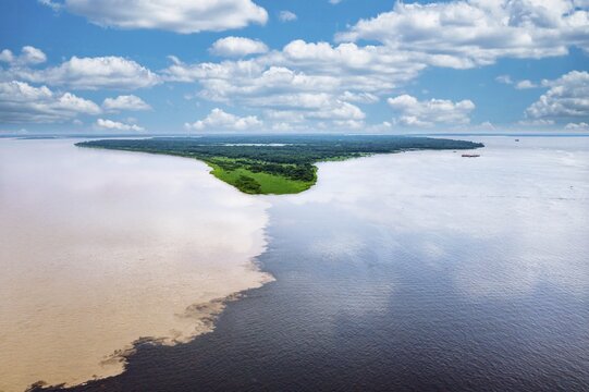 Confluence of the Rio Negro and the Amazon, Manaus, Amazonas state, Brazil