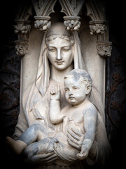 Fototapeta premium Virgin Mary statue at Lichfield Cathedral, Lichfield, UK