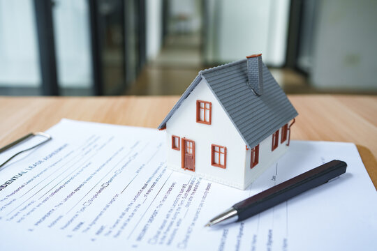 Real Estate Lease Agreement For Property Rental Mortgage Ownership And Legal Contract