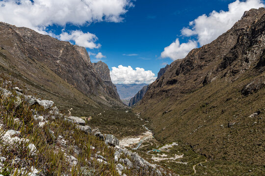 The Surreal Blues of Laguna Par&oacute;n - Peru
