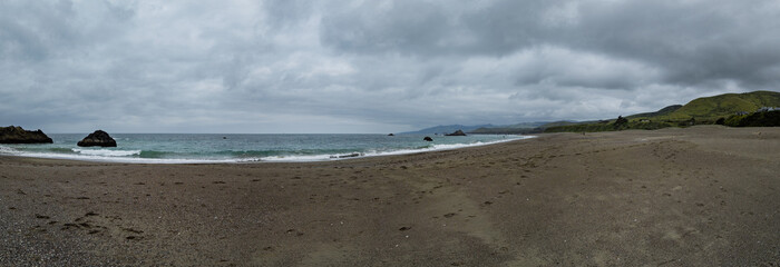 Panorama of California Beach on Overcast Day along Sonoma Coast © Cam