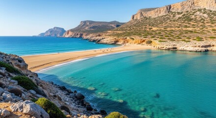 Obraz premium Stunning panoramic view of Simos Beach, Elafonisos, Greece, with turquoise waters and golden sand under a clear blue sky.