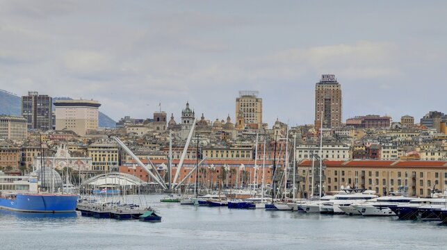 port de g&ecirc;nes en Italie
