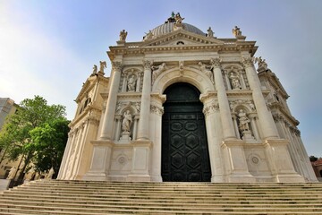 Obraz premium Morning view of Santa Maria della Salute in the Dorsoduro district of Venice, Italy