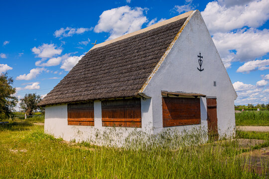 Cabane historique de Gardian &agrave; Saint-Laurent-d'Aigouze en Camargue en France