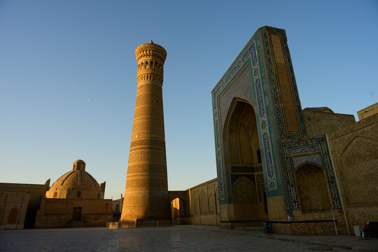 Poi Kalyan Mosque and Minaret in the Early Morning Golden Hour, Bukhara, Uzbekistan