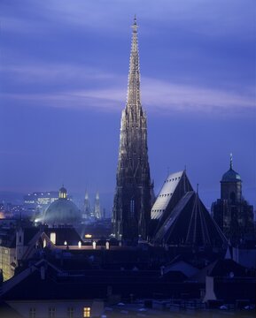 View over the town with Stephansdom at dusk, Vienna, Austria