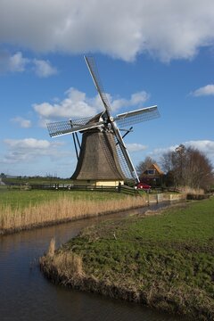 De Nijl&acirc;nnermolen, Kittelmolen, drainage mill, Rijksmonument, Workum, Friesland, Southwest Frysl&acirc;n, Frysl&acirc;n, Netherlands