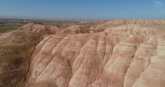 red hills and canyon in zanjan
