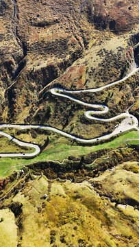 Mountain pass Pardoi