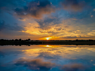 Fototapeta premium sunrise over the lake