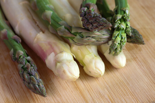 Heads of white and green asparagus.
