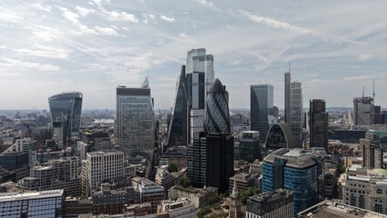 Fototapeta premium London City Skyline Featuring Modern Skyscrapers at Daytime