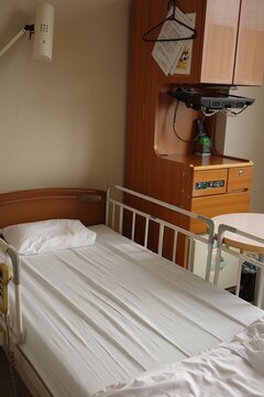 医療施設ののベッド