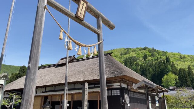 茅葺屋根の古民家、大内宿