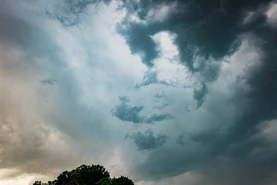 Aufziehendes Gewitter