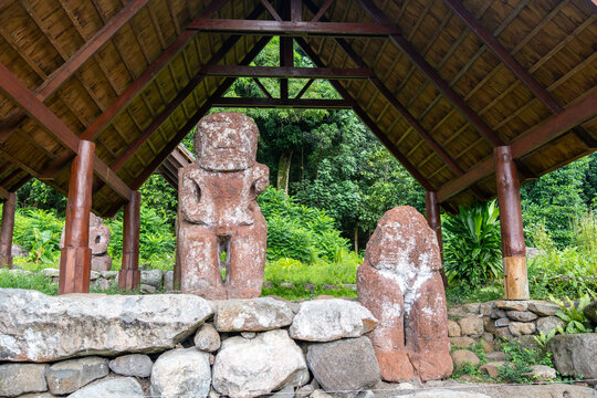 Large ancient tiki at Te Lipona, Puamau, Hiva Oa, French Polynesia