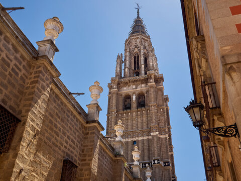 Bell Tower of Toledo Cathedral, the Primatial Metropolitan Cathedral of Saint Mary of the Assumption. Toledo, Castilla La Mancha, Spain, Europe     