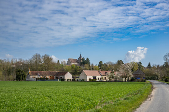Villenauxe-la-Petite es una poblaci&oacute;n y comuna francesa, en la regi&oacute;n de Isla de Francia, departamento de Sena y Marne, en el distrito de Provins y cant&oacute;n de Bray-sur-Seine