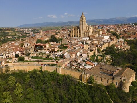 View of a historic city with an imposing church in the centre and many buildings on a hill, aerial view, Cathedral, Segovia, Castilla y Le&oacute;n, Leon, Spain