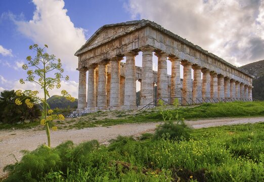 Temple of Segesta, Calatafimi, Northwest, Sicily, Italy