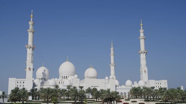 Panoramic View of Sheikh Zayed Mosque in Abu Dhabi, UAE