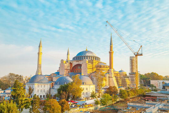 The Hagia Sophia Mosque at dawn. One of the city's main landmarks.