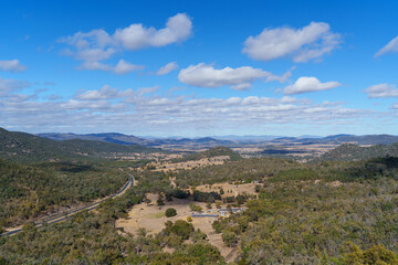 Obraz premium Panoramic view of the countryside from Moonbi Lookout, New England Highway, New South Wales, Australia 