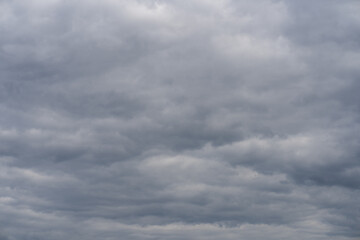 Obraz premium Overcast sky with thick gray clouds