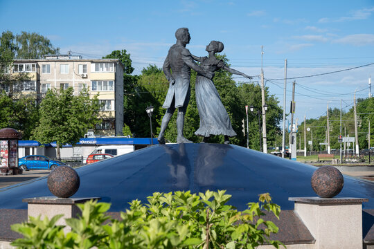 PODOLSK, RUSSIA - MAY 27, 2026: Sculpture fountain "Natasha Rostova's First Ball" in the urban landscape. Podolsk, Moscow region