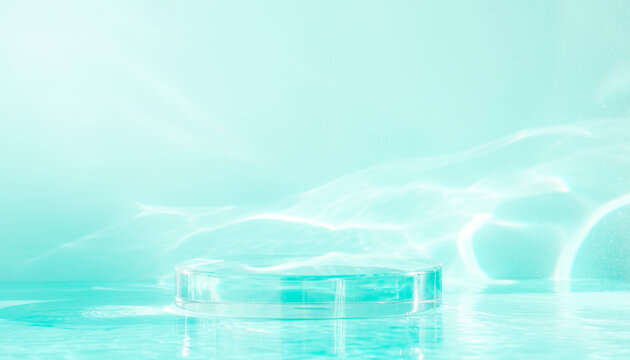 Clear glass podium on water ripples with light reflection for cosmetics product display　水面の波紋と光が反射する透明なガラスのポディウム 化粧品用の台座 グリーン