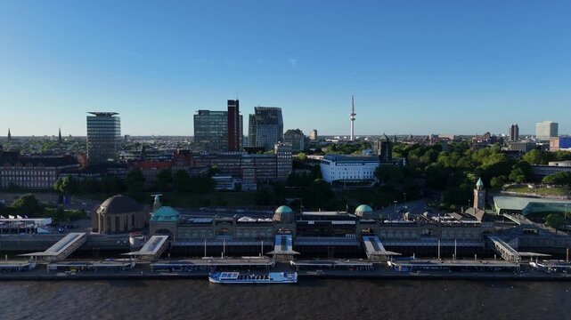 Parallel side flight past Landungsbrucken panorama