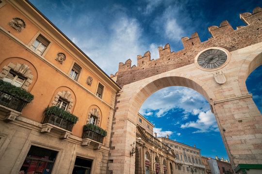 Portoni in Verona