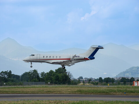 Ryanair Bombardier Challenger 3500 lands at BGY Milano Bergamo international airport
