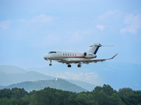 Ryanair Bombardier Challenger 3500 lands at BGY Milano Bergamo international airport