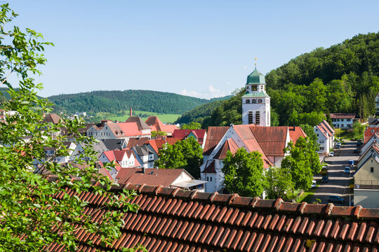 Albstadt-Tailfingen mit Blick auf Pauluskirche, Zollernalbkreis, Schw&auml;bische Alb