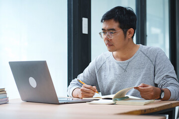 Fototapeta premium Online Learning Study Notes For Education Homework And Academic Research