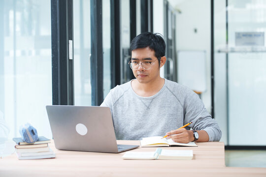 Online Learning With Laptop For Student Education And Academic Study
