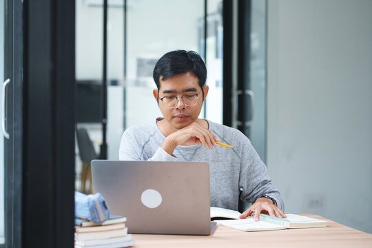 Online Learning With Laptop For Student Education And Academic Study