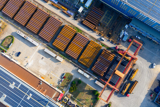 Aerial steel pipe warehouse with gantry crane