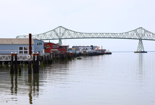 Astoria, Oregon: View of the waterfront with the iconic Astoria-Megler bridge.