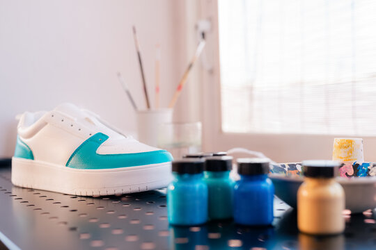 Sneaker during customization process