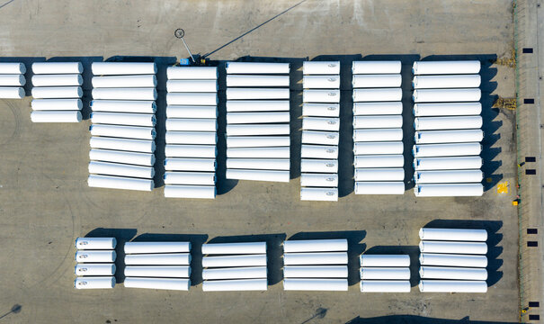Wind turbine components storage