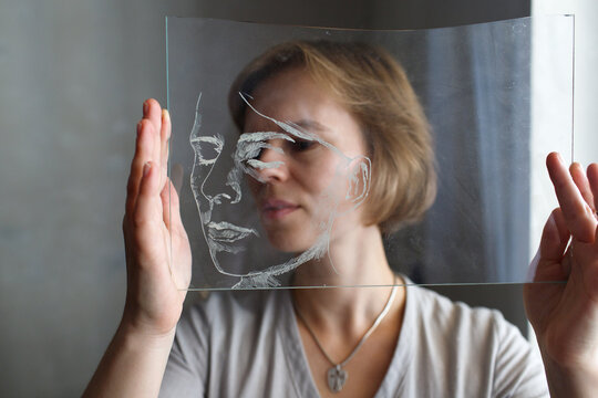 woman shows her creative works