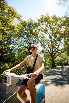 Man enjoys e-bike ride in Central Park, NYC