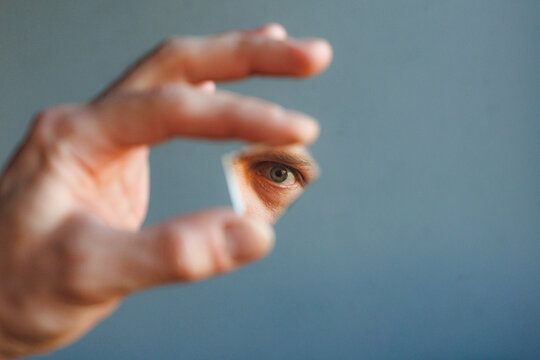 Human Eye Broken Mirror Deep Reflection 